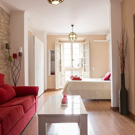 Suncity Loft Carreteria Málaga Buitenkant foto