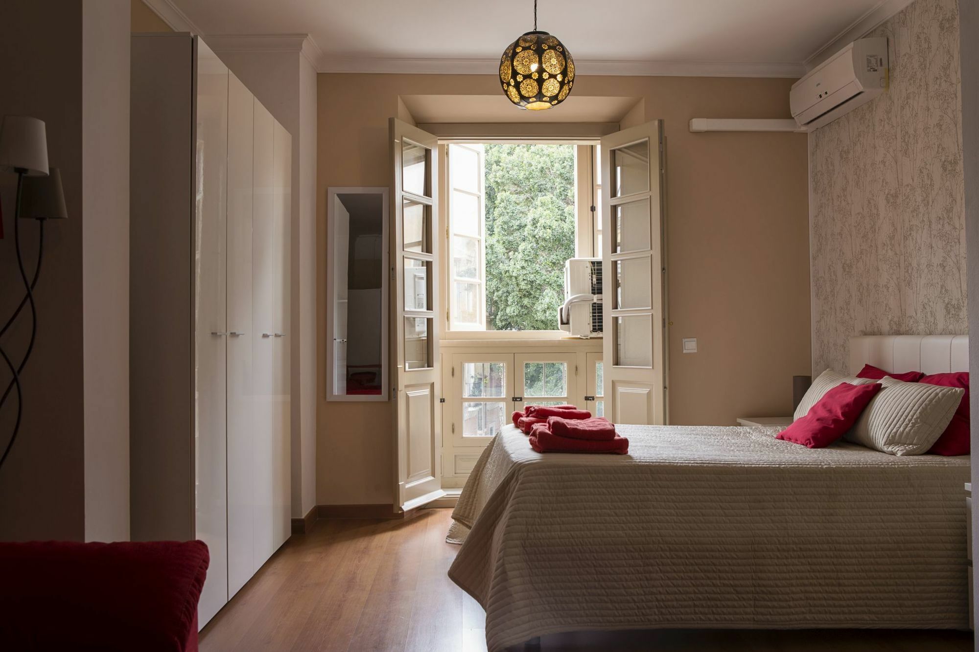 Suncity Loft Carreteria Málaga Buitenkant foto