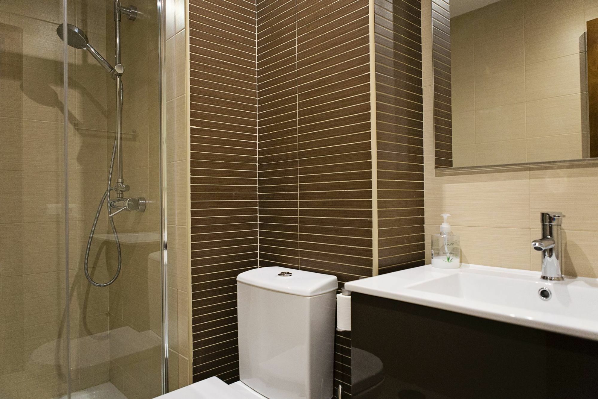 Suncity Loft Carreteria Málaga Buitenkant foto